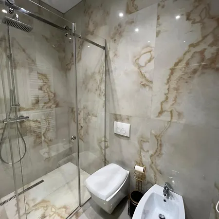 Delijorgji 4u 公寓 地拉那